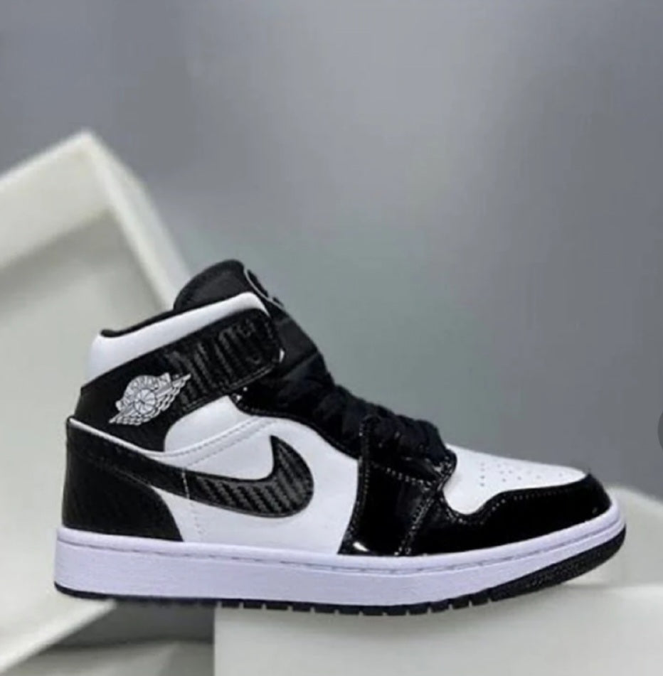 Air Jordan 1 Mid Panda Black&White